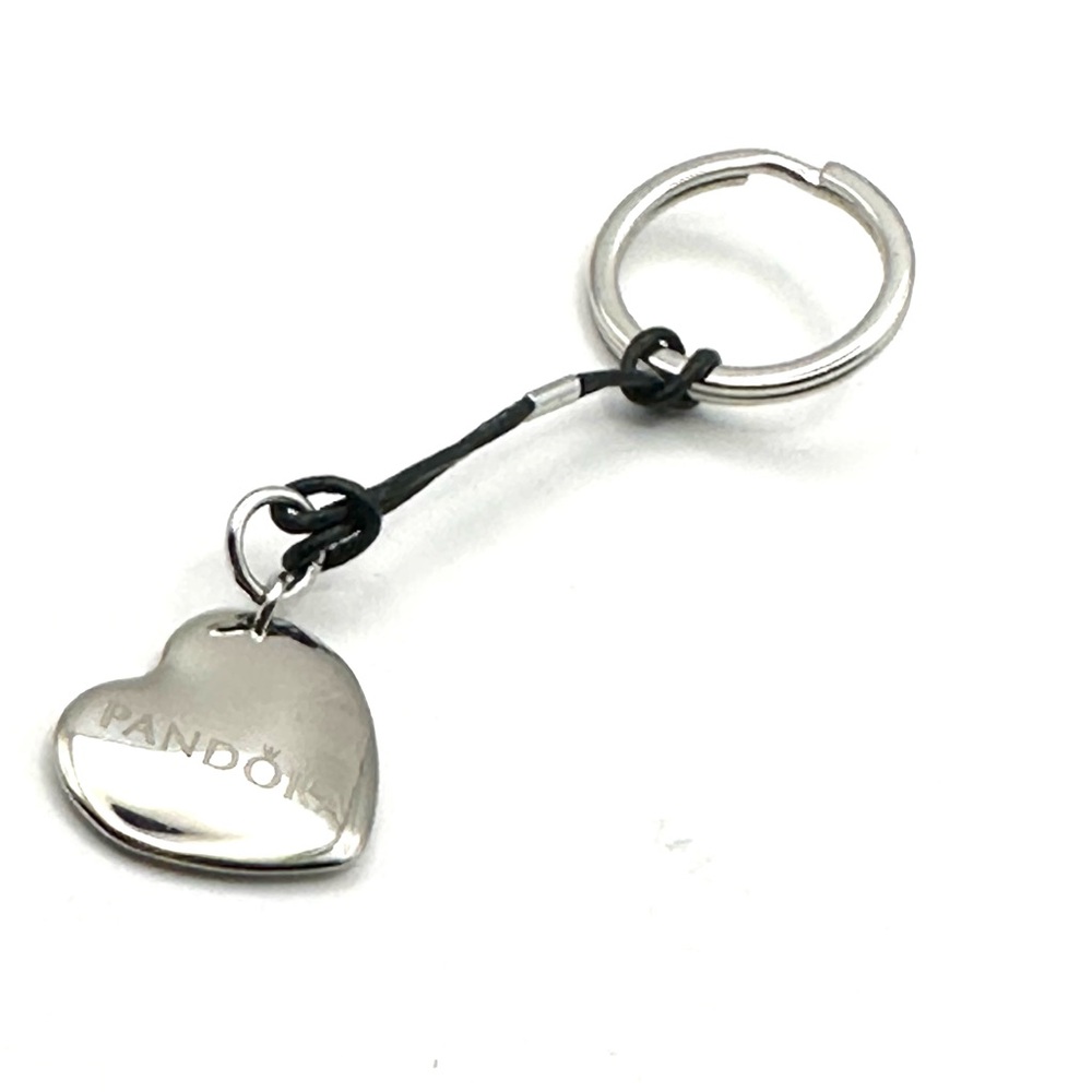 Pandora Jewelry Collector’s Gift Set - Heart Key Chain & Cleaning Brush - Picture 6 of 8
